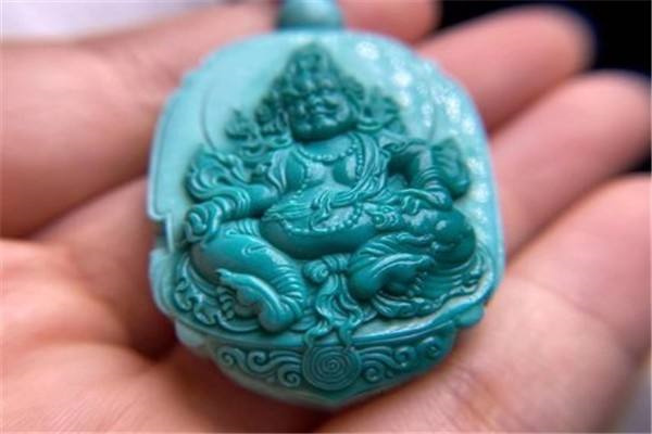 鑒別綠鬆石和合成綠鬆石，選用光澤度儀！